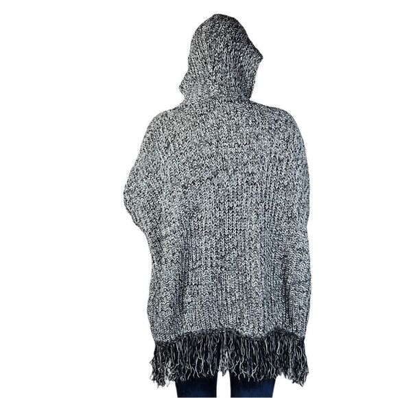 Forever 21 Black and White Knitted Fringe Poncho - Picture 3 of 4